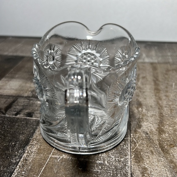 Vintage Crystal Creamer with A Sunflower Design - Picture 4 of 6
